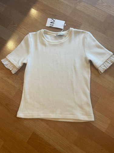 Zara women's Ivory Ruffle Sleeve knit top size small NWT, classic, upscale, chic - Picture 1 of 5