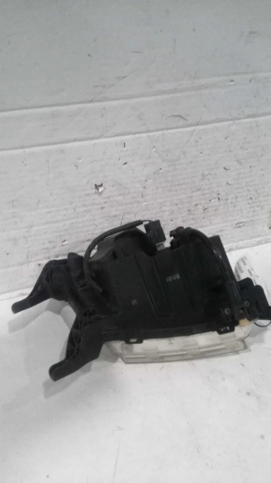 Luz de estacionamiento/esquina del conductor montada para parachoques antiniebla se adapta a 14-16 EQUUS 501848 Foto 2 de 4