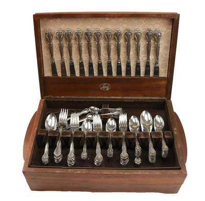 Vintage Rare International Lyon Queens Fancy Flatware 103 Pcs In Original Box