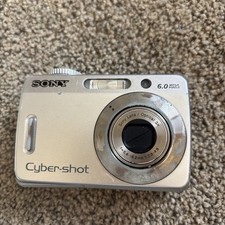 Sony Cyber-shot 6.0 megapixels model DSC S60, does not work, selling for parts