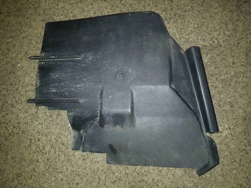 BMW 5 Touring E34 Scheinwerferverkleidung vorne rechts 51718148931 33753597