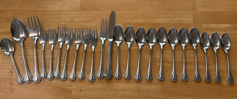 Reed & Barton Regine 18/8 Stainless Flatware Korea 23 Pieces