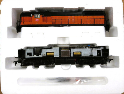 Proto 2000 8227 Milwaukee Road SD7 2211  LN HO