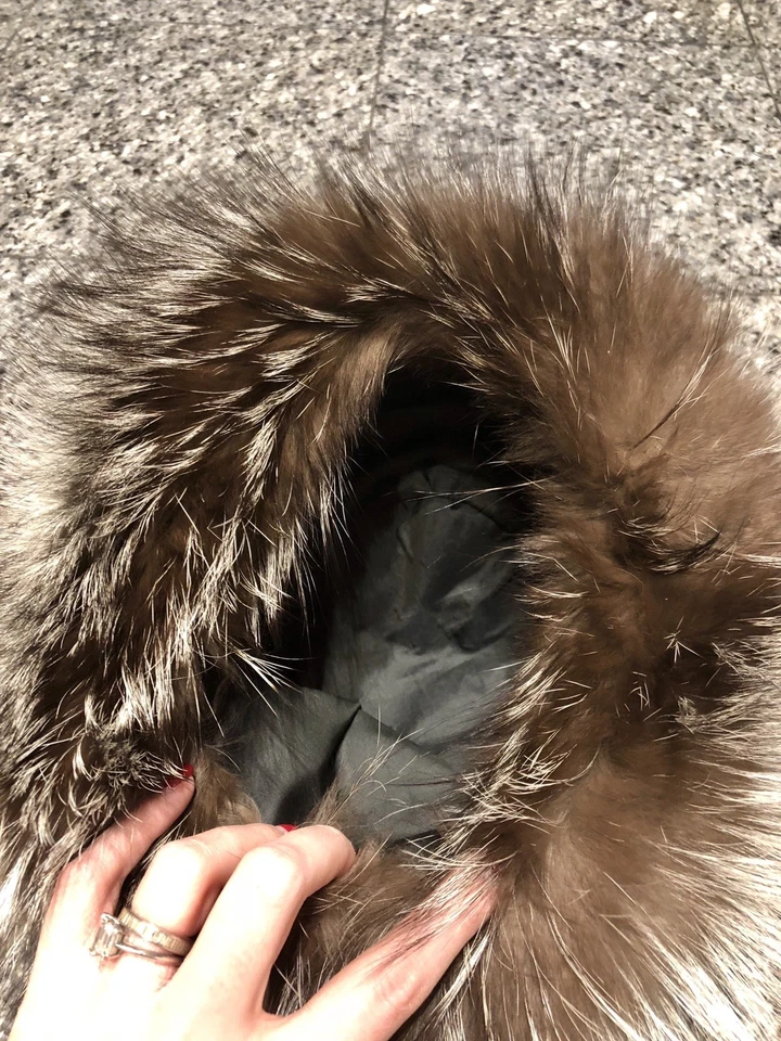 Sombrero de piel de zorro plateado Foto 4 de 4