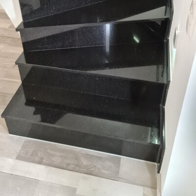 Treppe Star Galaxy poliert 3cm Stärke Trittstufe Setzstufe Sockel 