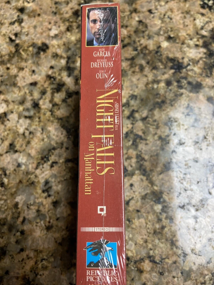 Vintage VHS Night Falls On Manhattan Factory Sealed Rare MINT Andy Garcia - Изображение 2 из 4