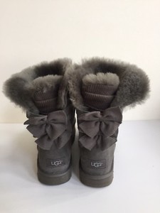 bailey bow short ruffle uggs