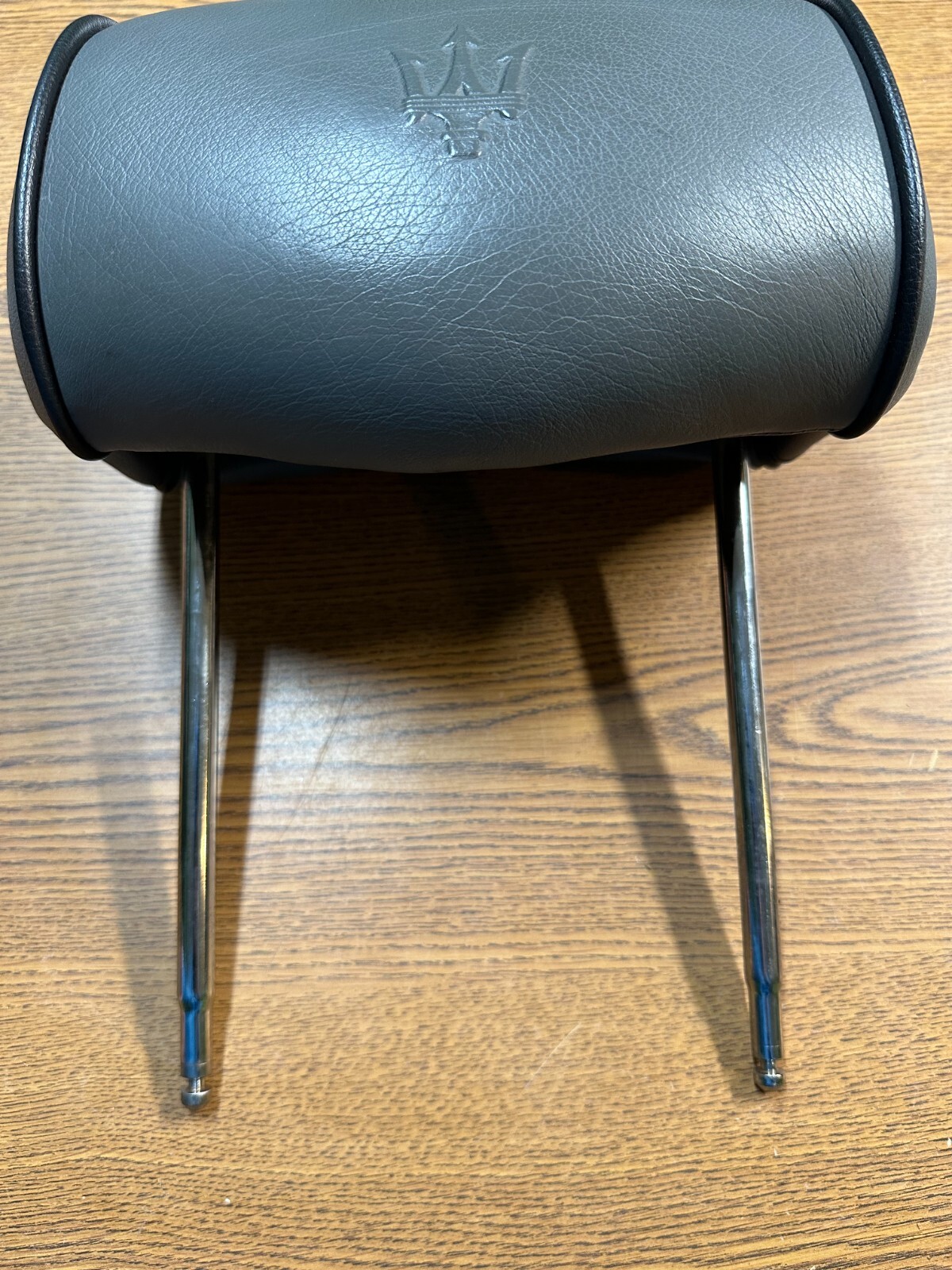 2003-2008 Maserati Quattroporte Left or Right Front Seat Headrest Head Rest Gray