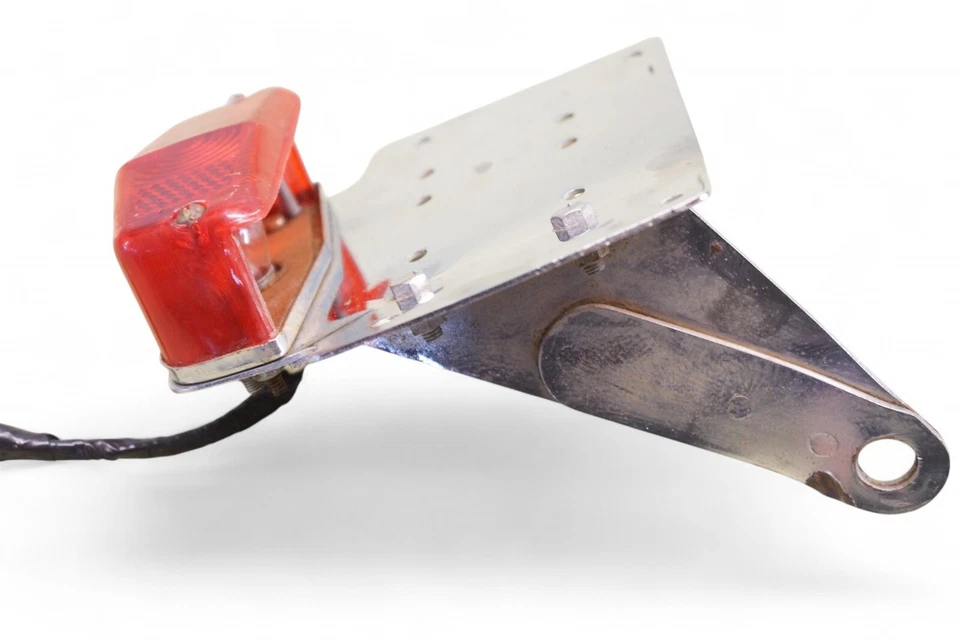 Triumph Bonneville T120R T120 T 120 1969 TR6 650 TR6C *2751A Chopper luz trasera Foto 2 de 4