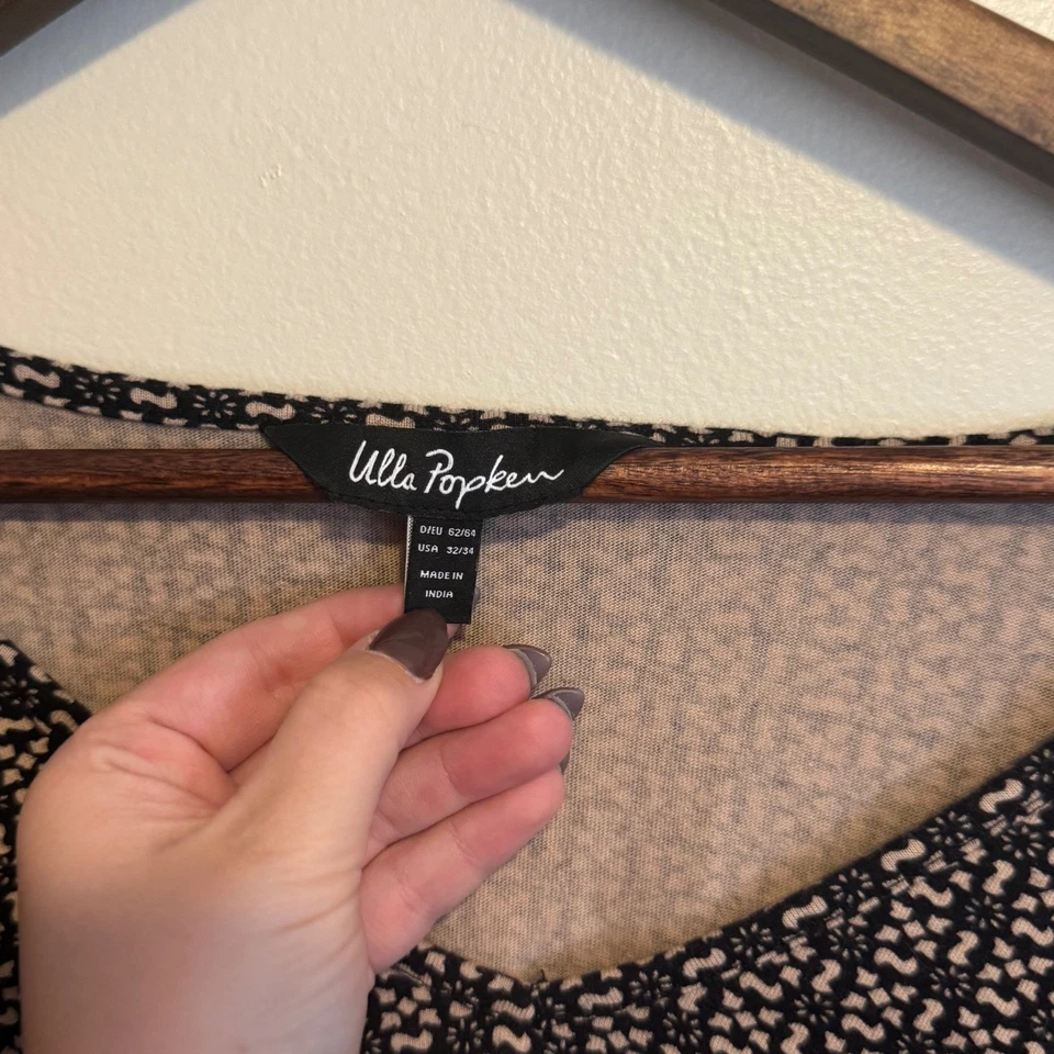 Ulla Popken Women's Beige Black Blue Red Print V Neck 3/4 Sleeve Tunic Top - Image 2 of 3