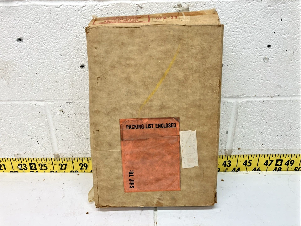 Оригинальный крючок ремня защелки подушки сиденья GM RH 14071572 1983-94 Chevy S10 (SVM162) - Изображение 2 из 4