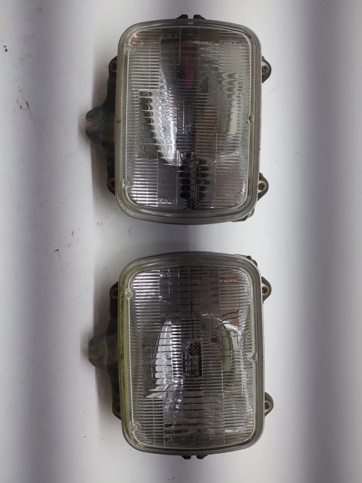 Toyota Pickup 1984-86 4runner montaje de faros canastilla OEM RH LH paso del conductor Foto 2 de 4