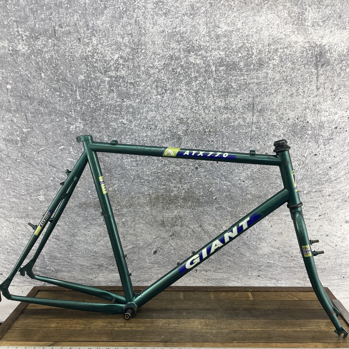 Vintage Giant ATX 770 Frame 23in Mountain Bike Cafe Green Steel