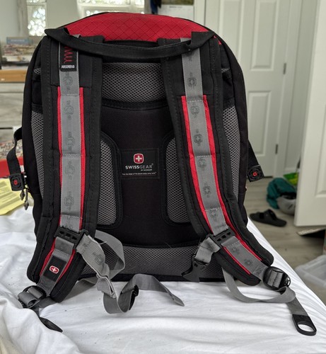 Swiss Gear 18 inch Backpack by Wenger Black RED Shock Absorbing Multi Pocket~ - Afbeelding 2 van 12