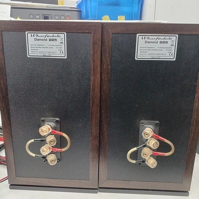 Wharfedale Diamond 225 Bookshelf Speakers Pair Matching Serial Numbers Tested