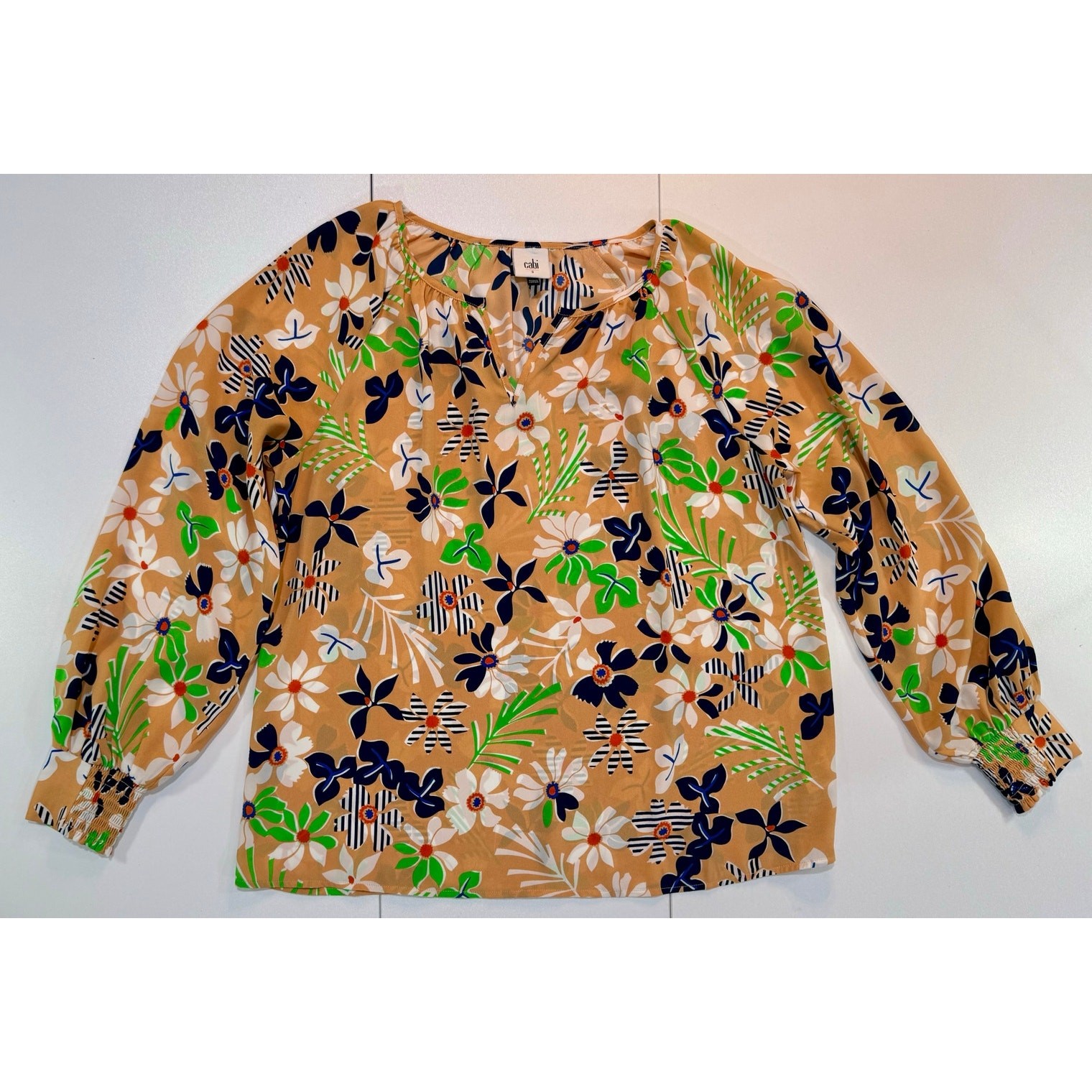 Cabi Island Mod Floral Blouse Spring 2023 Style 6296 Size Small