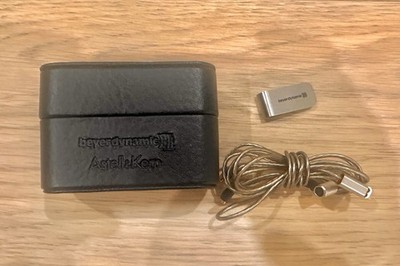 Original astell&kern AK T8ie 2.5mm Balanced Audio Cable and Case