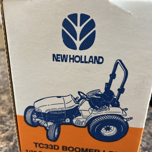 Modelos a escala New Holland TC33D Boomer LGT firmados 1/16 NOS - Imagen 3 de 6