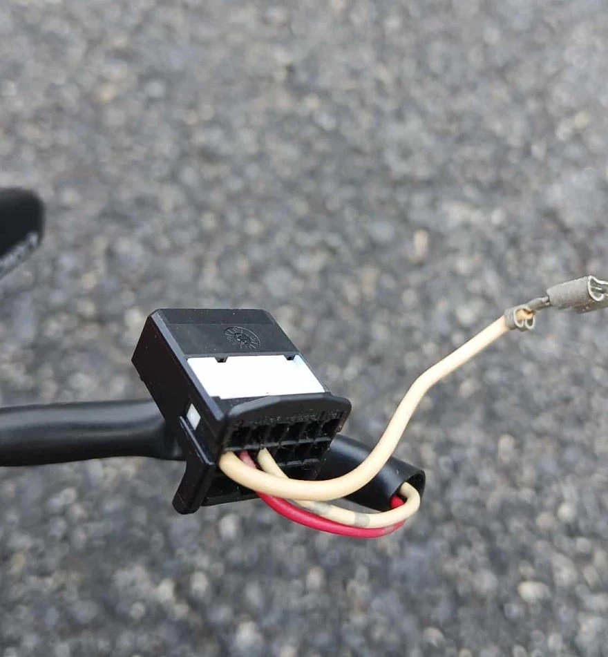 🔥03-08 Conjunto de interruptor de control de crucero volante Toyota Corolla Matrix Vibe Foto 2 de 3