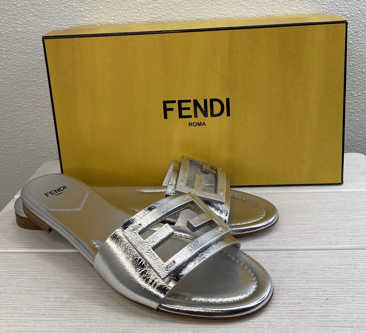 鈴*一様 FENDI ROMA サンダル サイズ39 Fendi Slide Low (1-1.9 in) Heel Height Sandals for Women for sale