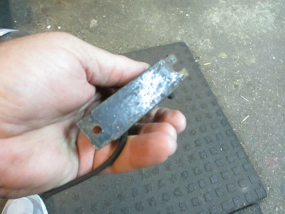 Estrangulador automotriz Cord Packard V12? Foto 2 de 4