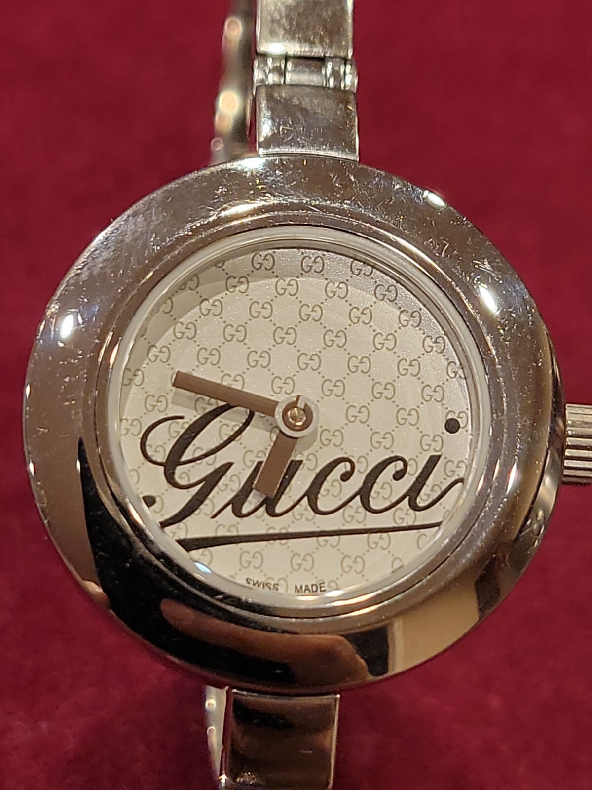 Gucci Silver 105 Monogram Pattern White Dial Quar… - image 2