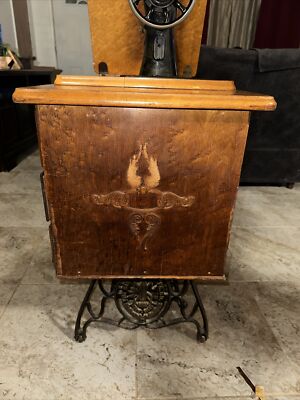1927 Vintage Singer Sewing Machine in Table | eBay