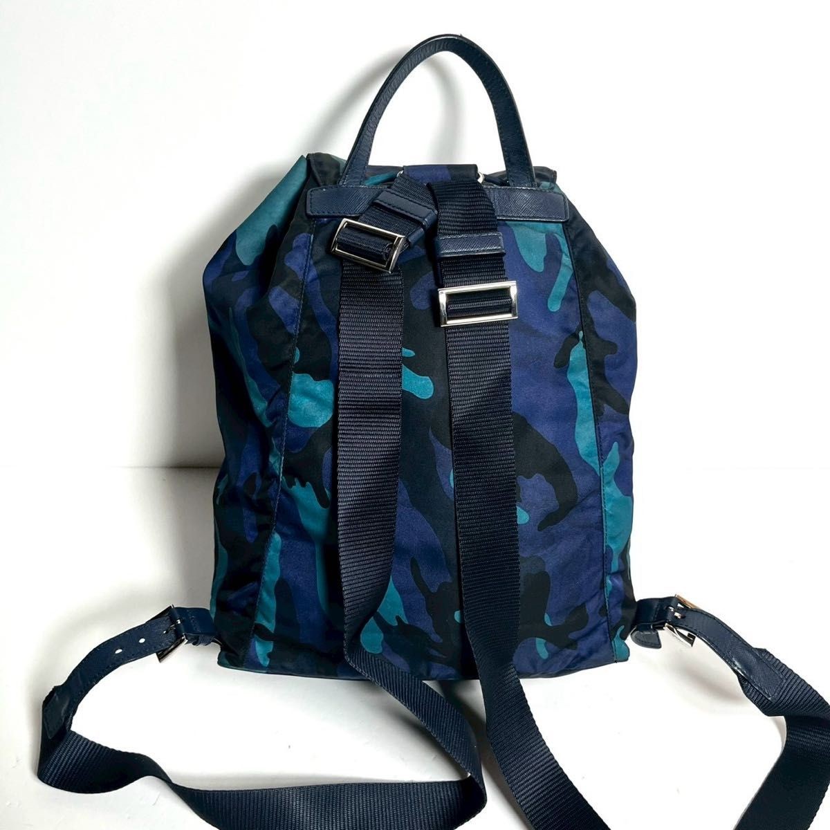 model Excellent condition PRADA triangular logo c… - image 2