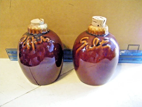 Vintage HULL Pottery Salt & Pepper Shakers Brown Drip Glaze Oven Proof USA