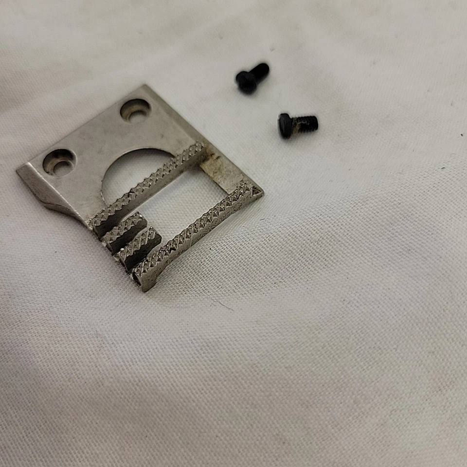 Vintage Kenmore Sewing Machine 158.850 Part Feed Dogs With Screws - Image 2 of 3