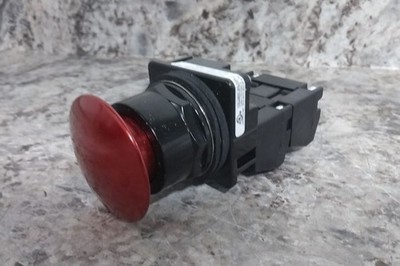 Siemens 52BP2A2G 10 A at 600V Mushroom Head Push Button (BW)