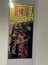 Banconote Micheal Jordan in lamina d'oro 24K. La banconota viene fornita con manicotto caricatore superiore.