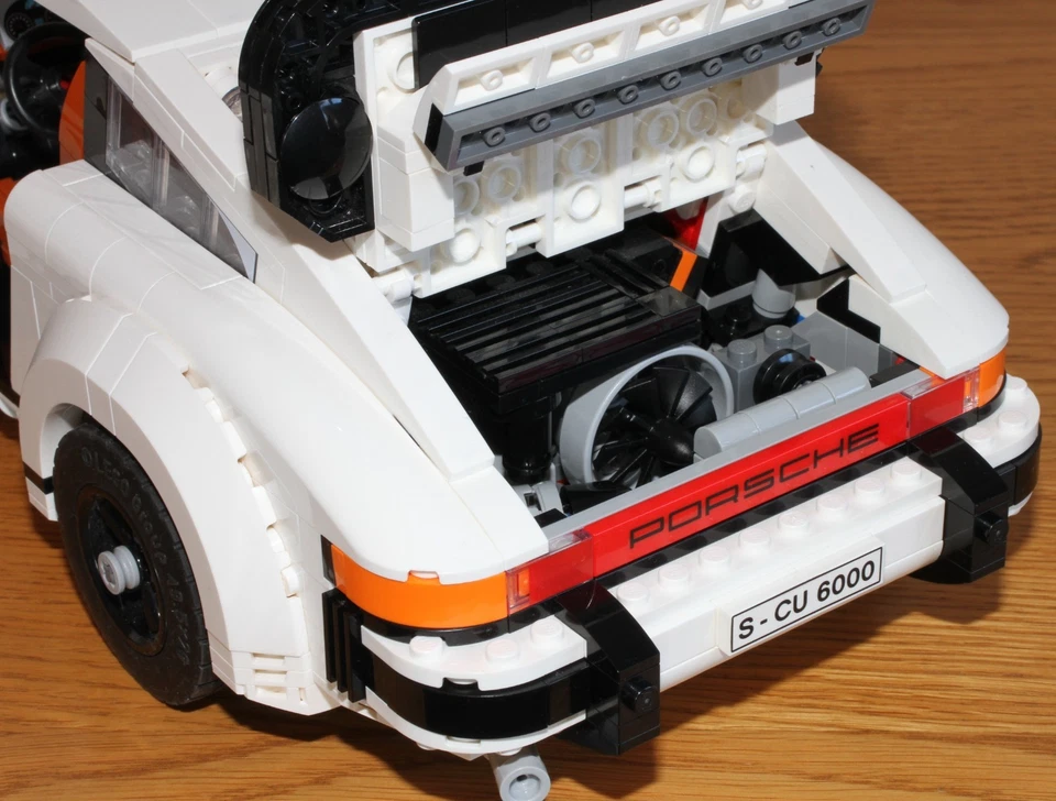 LEGO Icons 10295 Porsche 911 Turbo & 911 Targa, photo 3 of 5