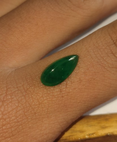 Cabujón con forma de pera esmeralda natural zambiana de 2,62 quilates con certificación IGITL LAB - Imagen 4 de 4