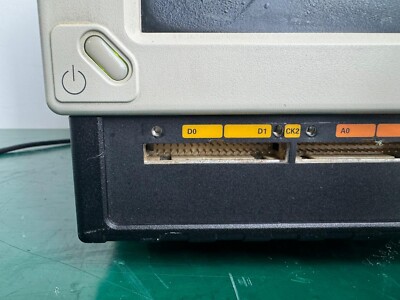 TEKTRONIX TLA 622 TLA622 LOGIC ANALYZER 68 CHANNELS W/ MAGNIVU