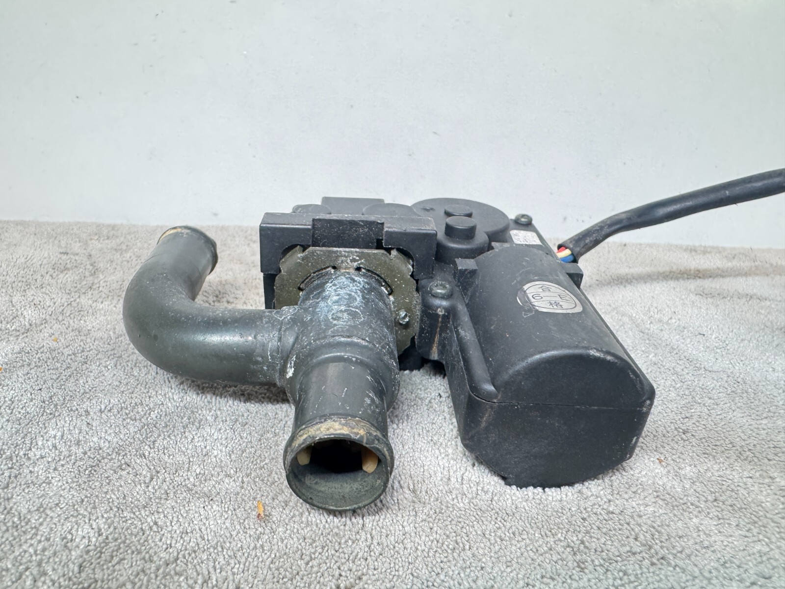 Maserati Quattroporte M139 TGK Water Heater Valve Set OEM 67444900