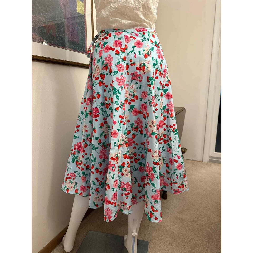 Falda envolvente azul con estampado de frutas Ann Taylor talla 8 pequeña nueva Foto 2 de 4