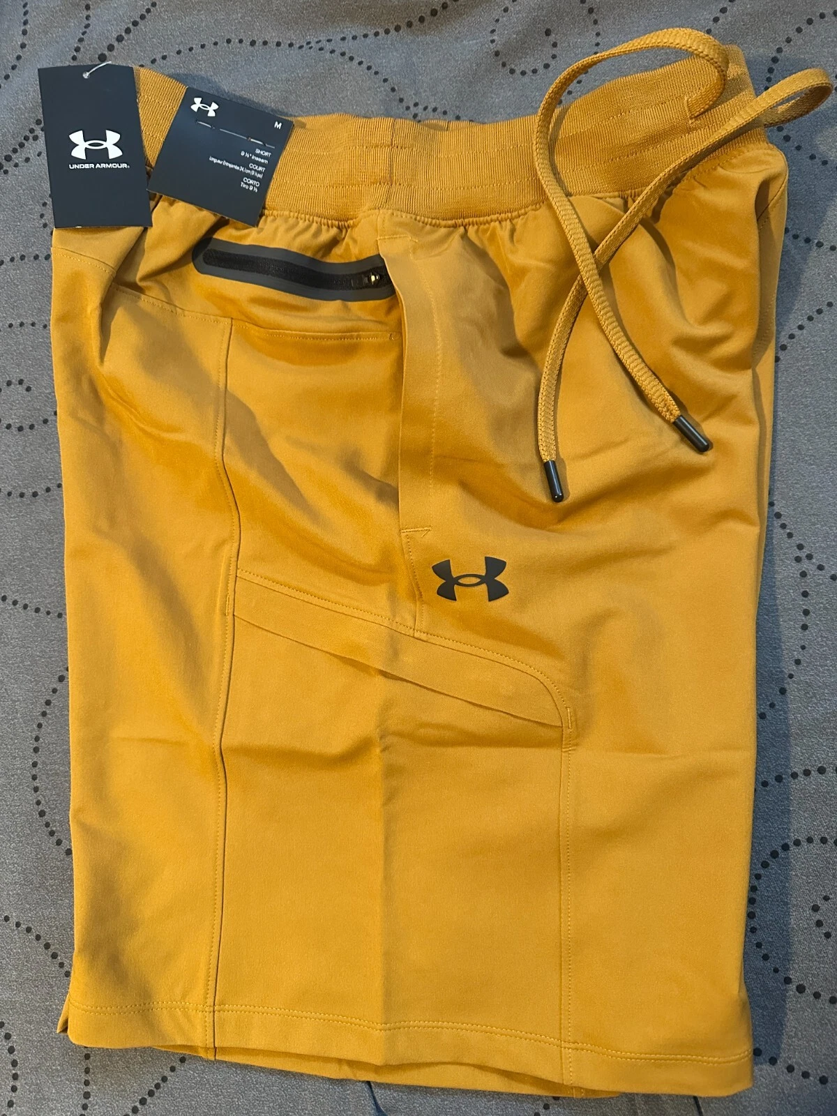 UNDER ARMOUR ELITE SPORTSTYLE CARGO #707 YELLOW OCHRE SHORTS SIZE S MEN $90.00