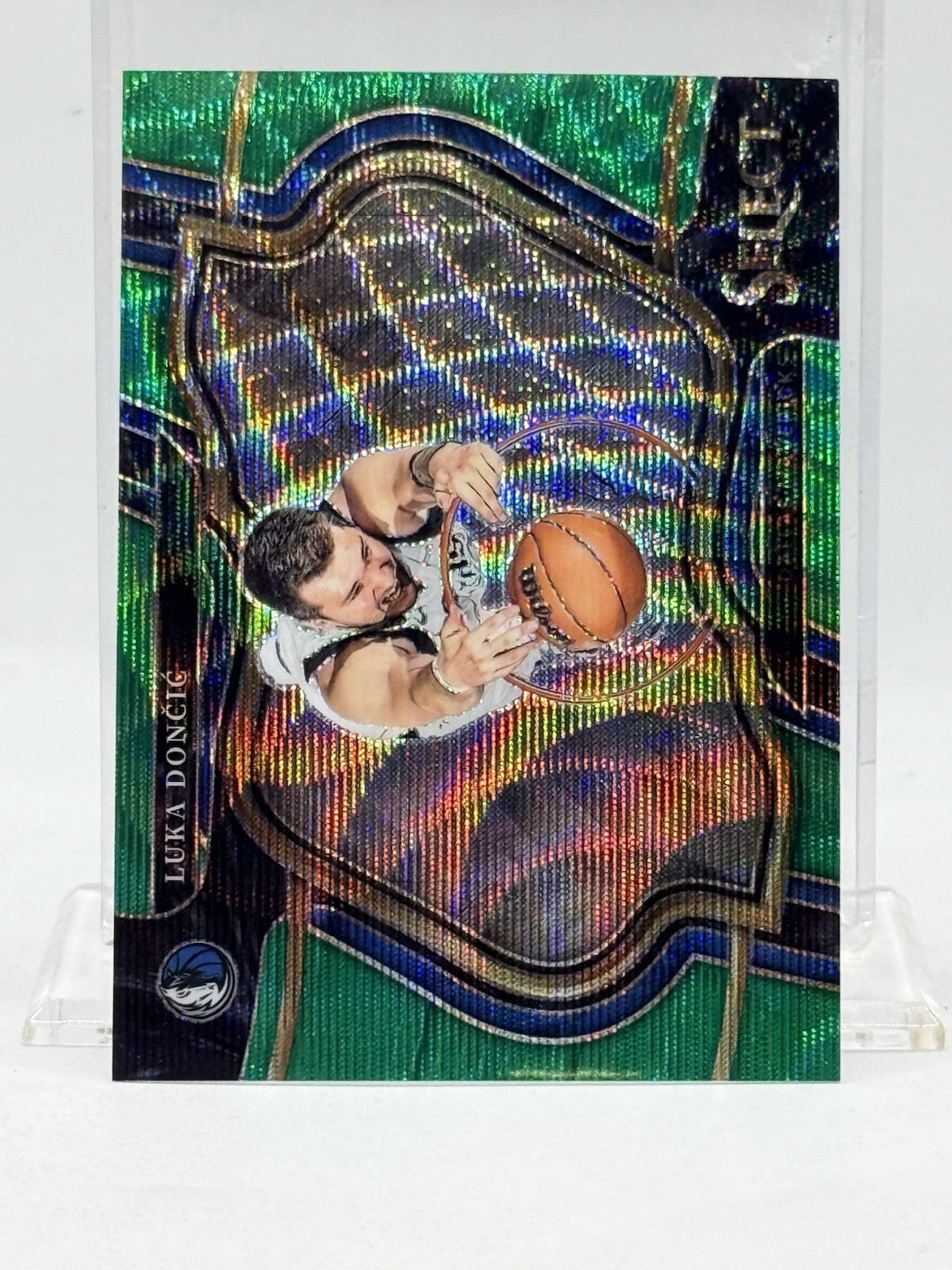 2022-23 Panini Select #251 Green Wave Prizm LUKA DONCIC (#'d / 50) Dallas