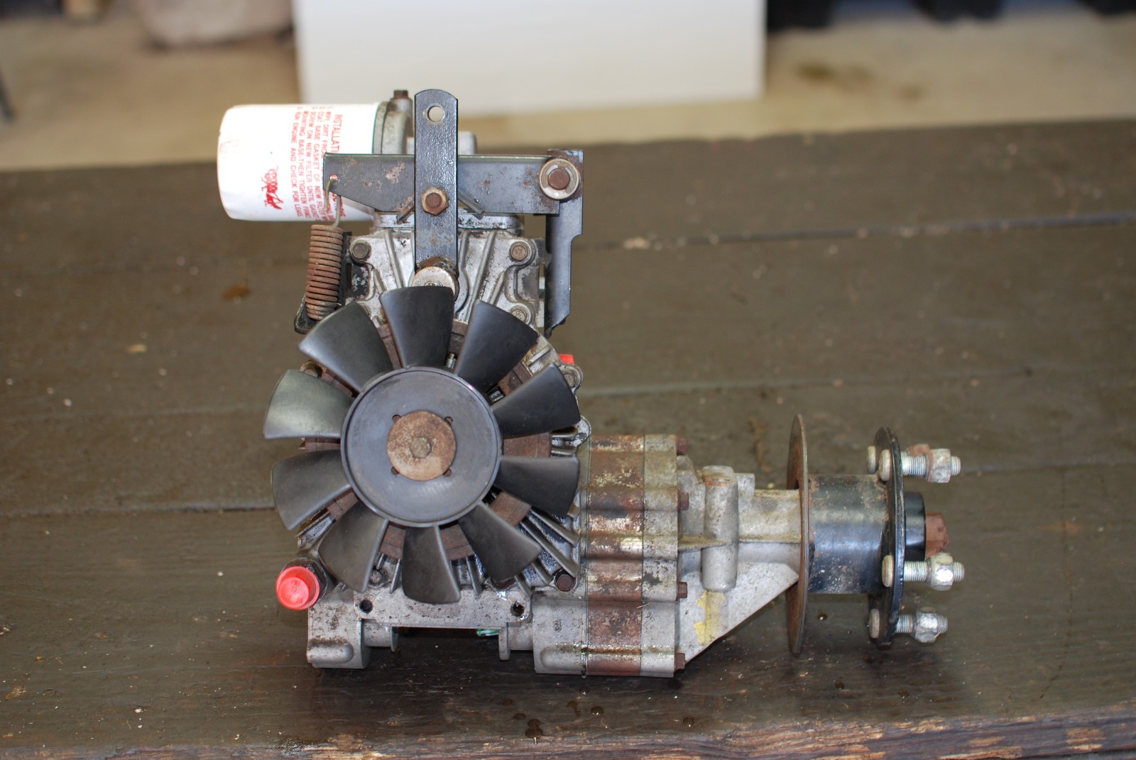 Woods 5182 Right RH Transmission 71301 Eaton Gemini 770 Transaxle w Final Drive