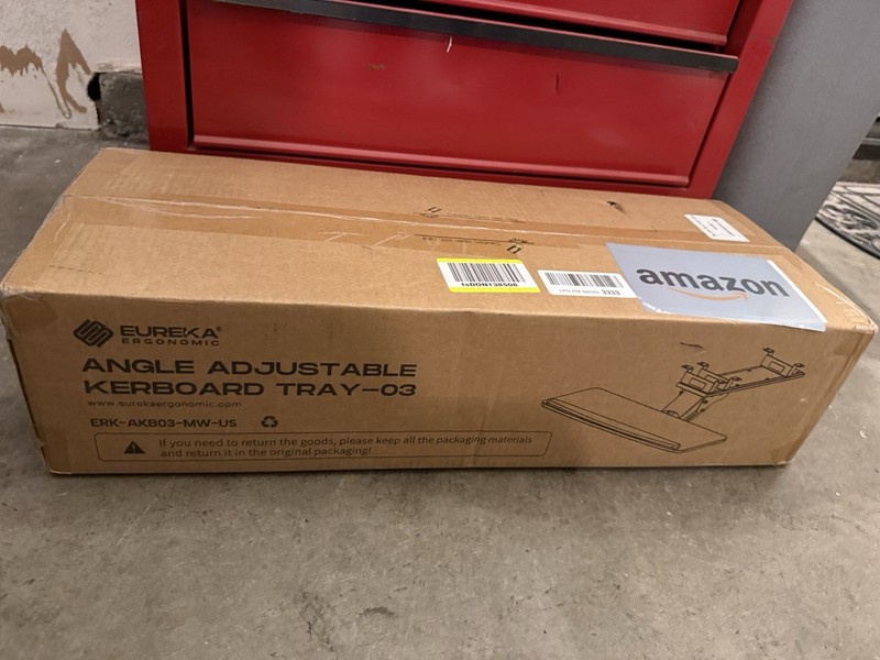 Eureka Ergonomic 28.3x10.2" Adjustable Under-Desk Keyboard Tray, Wrist Pad