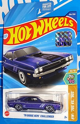 Hot Wheels 2025 Factory Set HW: '70s vs '90s '70 Dodge HEMI Challenger Purple