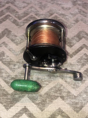 Lot De Pièces Détachées Pour Moulinets Vintage Penn 60 Long Beach Et Penn 85 - Pour Réparation