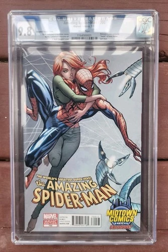 AMAZING SPIDER-MAN #700 - CGC 9.8 - MIDTOWN VARIANT