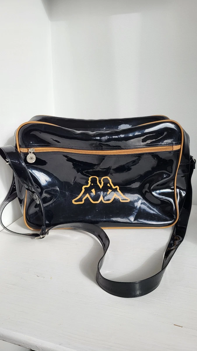 Kappa Vintage schwarz Vinyl Schultertasche Y2K Retro Crossbody Sport Reise Handtasche