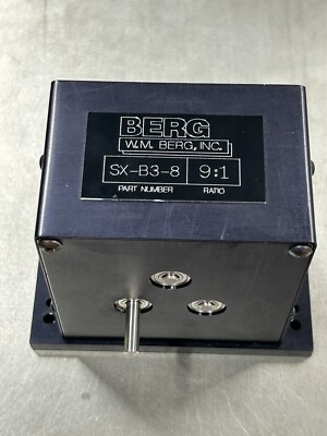 QTY 1 W. M. BERG PRECISION SERVO GEARBOX 9:1 RATIO 3/16  SHAFTS SPEED REDUCER