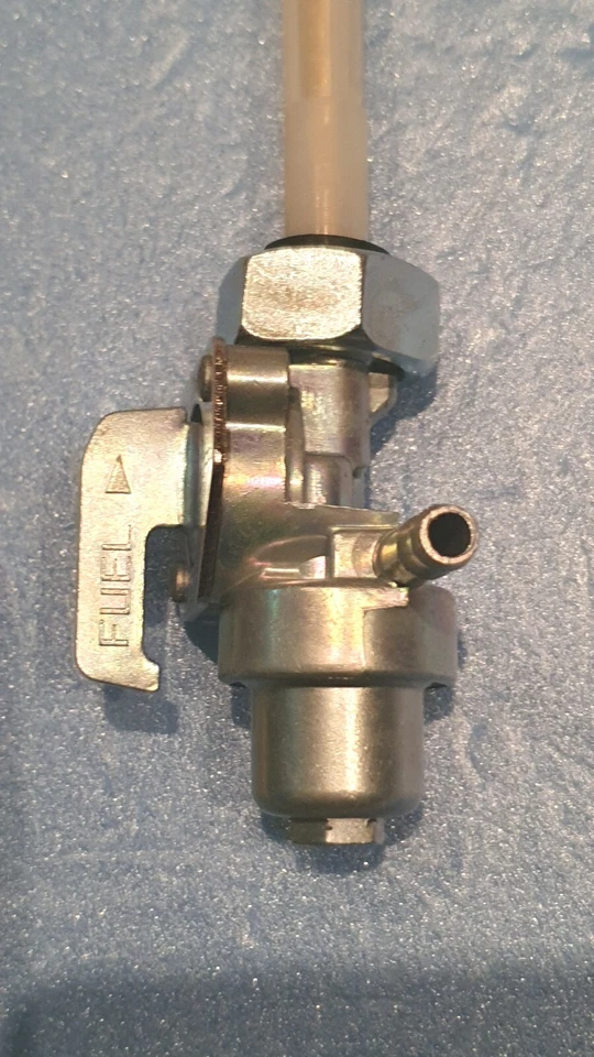 AJS Regal Raptor 125 gasolina grifo combustible motocicleta Reino Unido calidad A1 MadMopeds  Foto 4 de 4