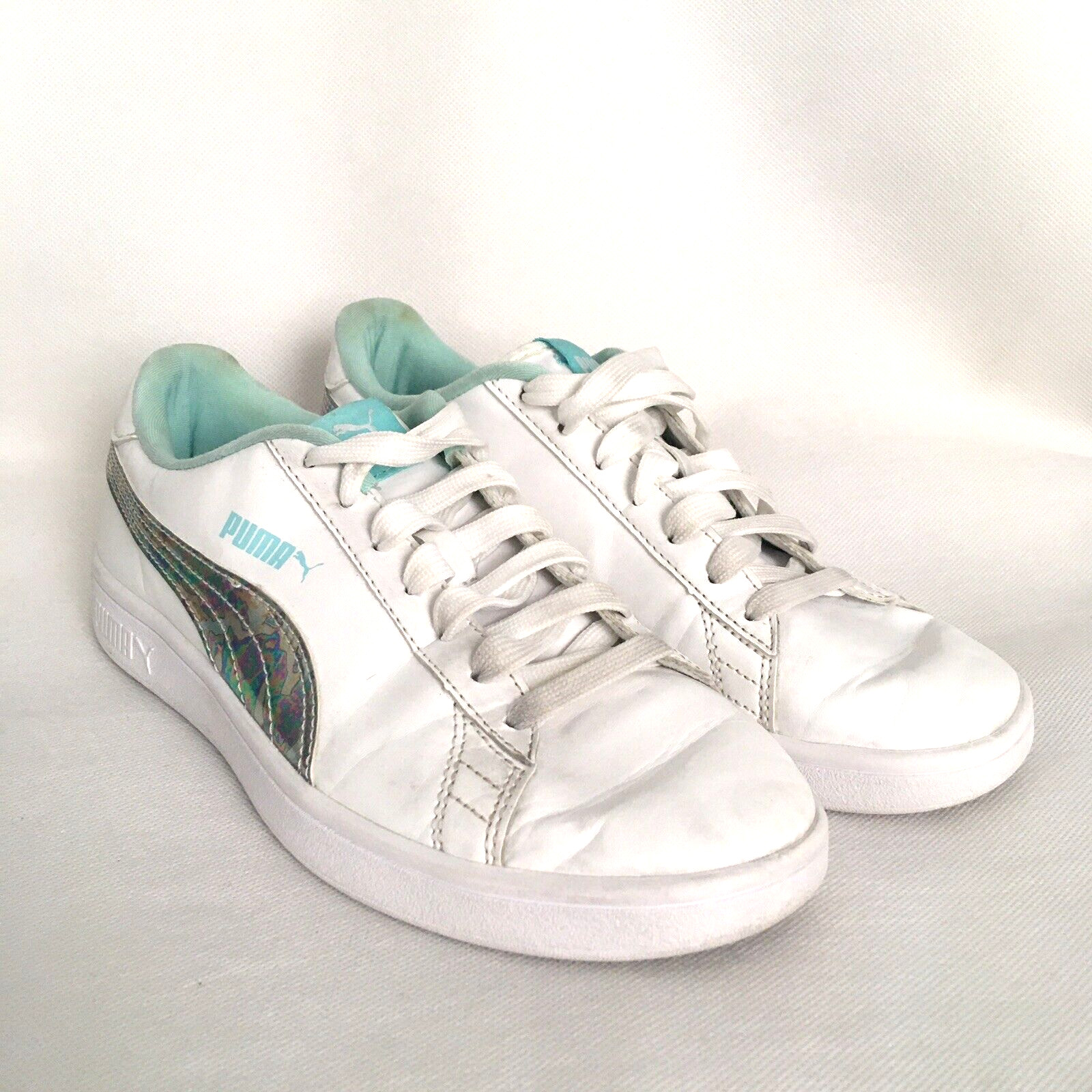 Puma Classic Shoes Womens Size 6C White Athletic Casual Snea