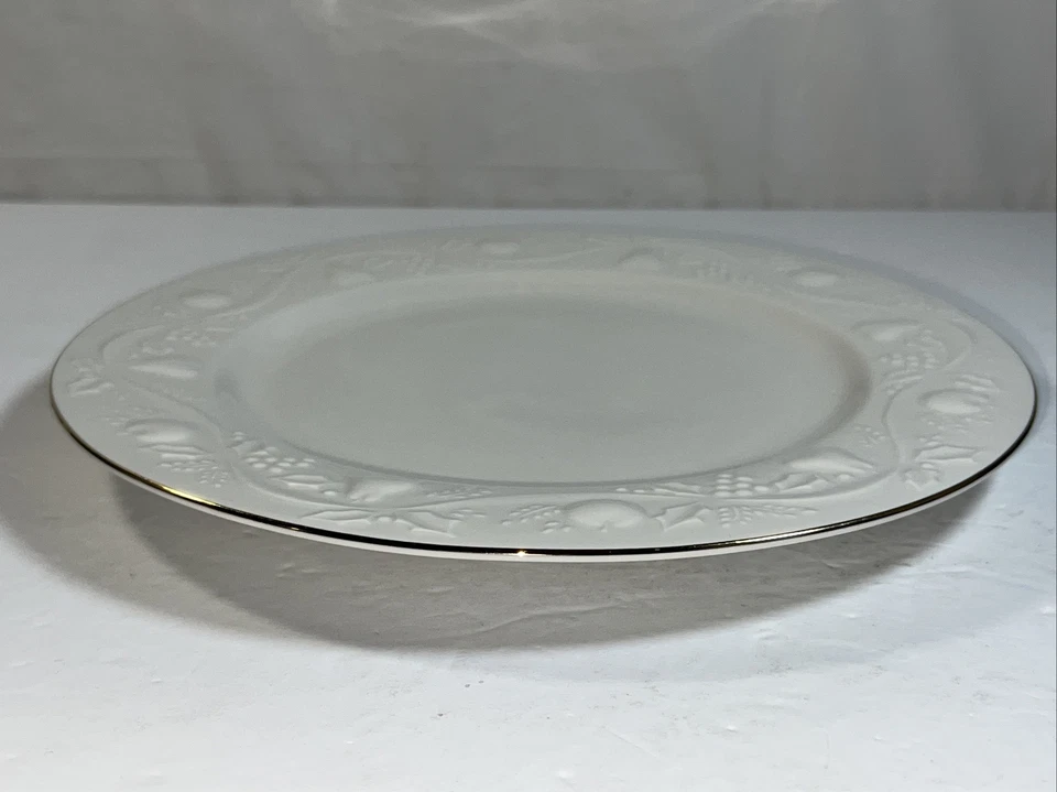 Vajilla platos de cena Libbey en relieve acebo blanco - 10,75" Y Foto 4 de 4