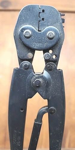 Amp 90123-2 24-18 AWG Crimpatrice Tipo F con Pin Presa Follower - Foto 8 di 12